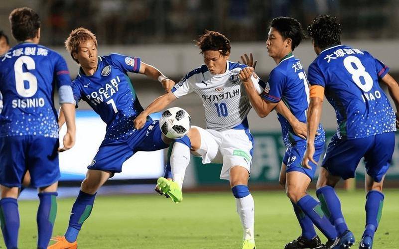 卡尔蒂斯调整进攻阵容，应对强力防守(nba巅峰对决波蒂斯怎么把3分加到98最新版本)
