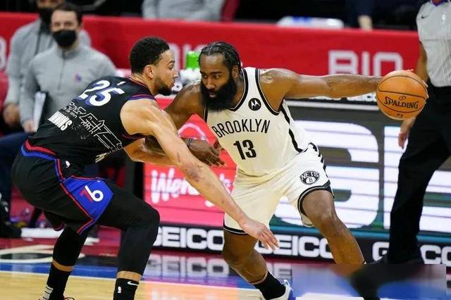 关于NBA-比尔和太阳达成买断澄清期后加盟快船的信息