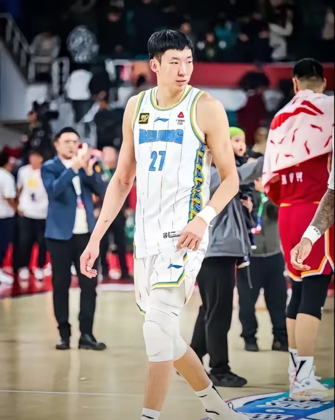 周琦11分首钢不敌广厦王哲林18+15上海胜北控的简单介绍